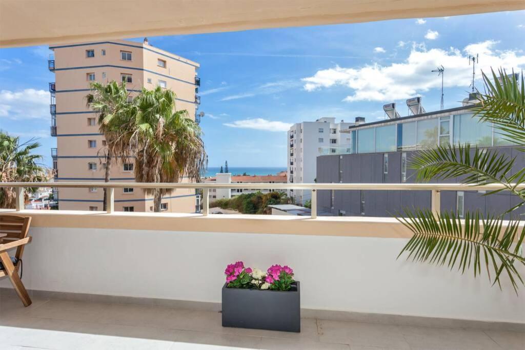 Puertosol 33 - 2 Bed Apartment, Beach Puerto Marina 베날마데나코스타 외부 사진