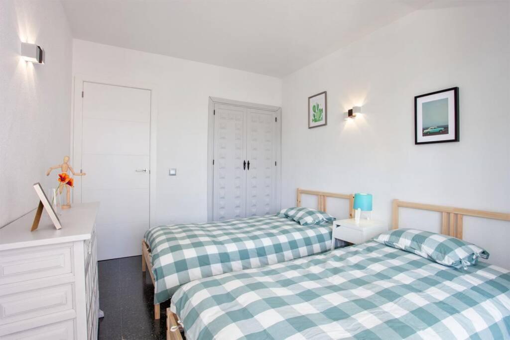 Puertosol 33 - 2 Bed Apartment, Beach Puerto Marina 베날마데나코스타 외부 사진