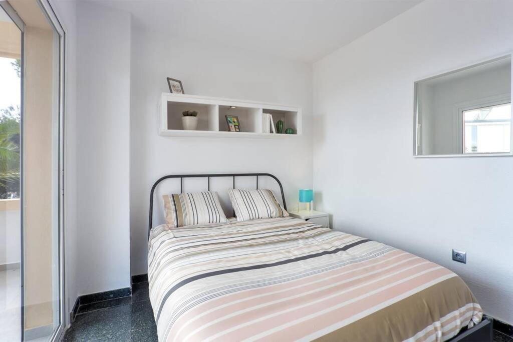 Puertosol 33 - 2 Bed Apartment, Beach Puerto Marina 베날마데나코스타 외부 사진